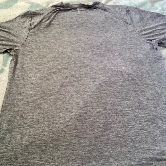 BENCH Activewear Shirts Bundle FOUR Shirts - 2 sized XL and Two sized 2XL - Picture 4 of 16